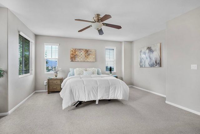 1670 Grasshopper Ln, Chula Vista, CA 91915