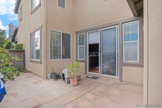 1670 Grasshopper Ln, Chula Vista, CA 91915
