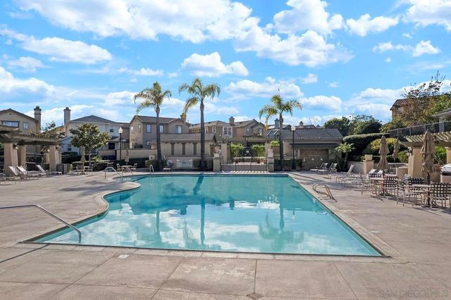 1670 Grasshopper Ln, Chula Vista, CA 91915