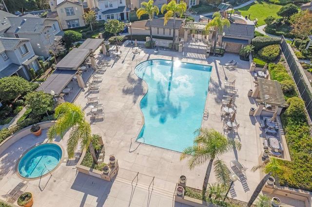 1670 Grasshopper Ln, Chula Vista, CA 91915