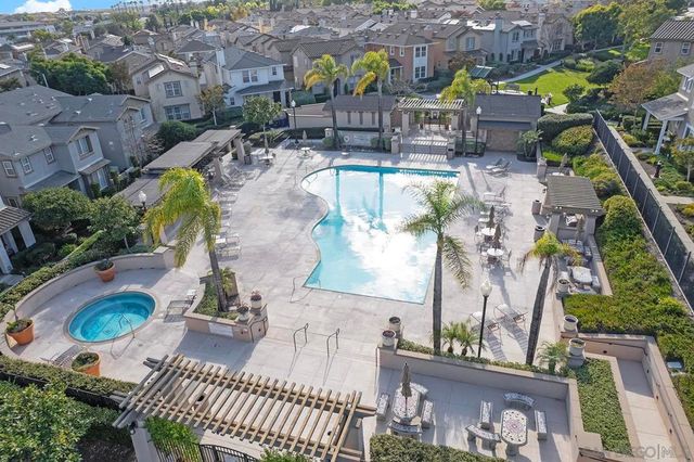 1670 Grasshopper Ln, Chula Vista, CA 91915