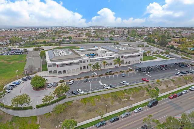 1670 Grasshopper Ln, Chula Vista, CA 91915