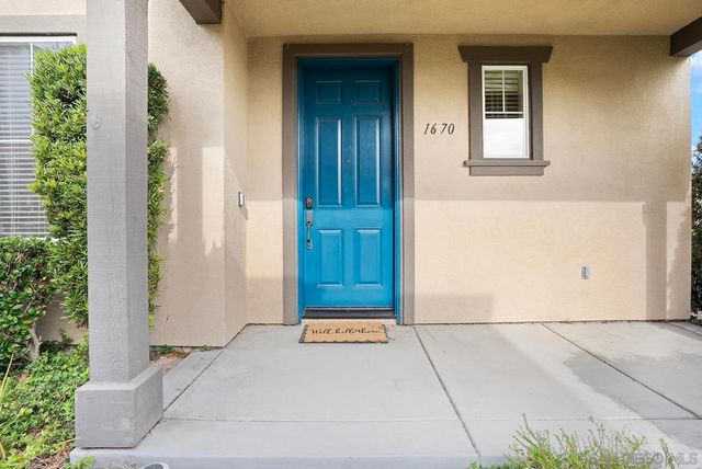 1670 Grasshopper Ln, Chula Vista, CA 91915