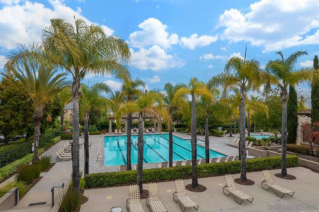 1670 Grasshopper Ln, Chula Vista, CA 91915