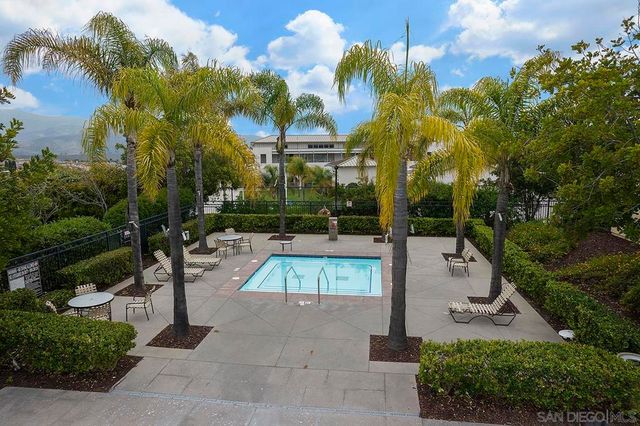 1670 Grasshopper Ln, Chula Vista, CA 91915