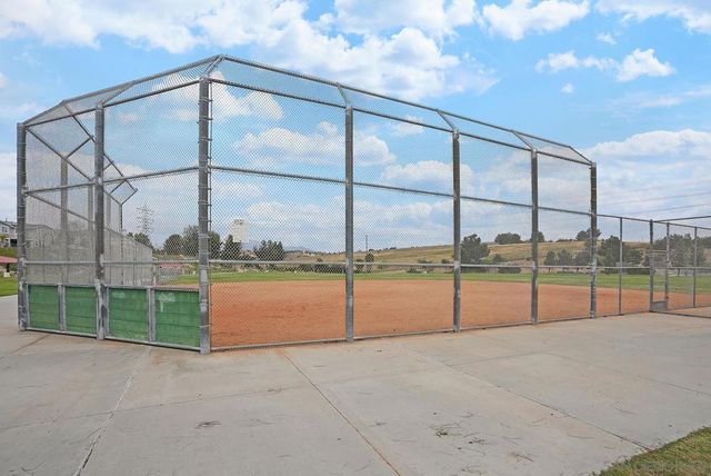 1670 Grasshopper Ln, Chula Vista, CA 91915