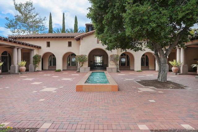 1670 Grasshopper Ln, Chula Vista, CA 91915