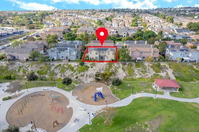 1670 Grasshopper Ln, Chula Vista, CA 91915