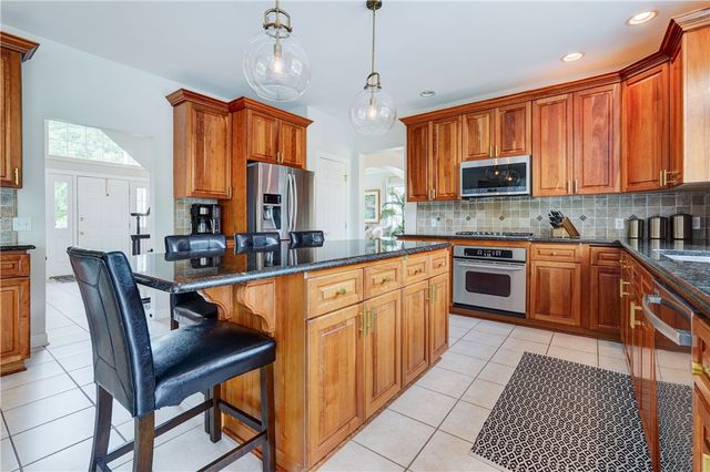 32 Watersong Trail, Penfield, NY 14580