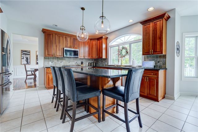 32 Watersong Trail, Penfield, NY 14580