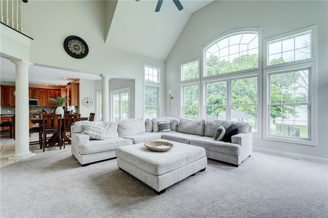 32 Watersong Trail, Penfield, NY 14580