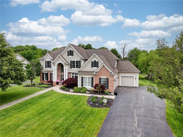 32 Watersong Trail, Penfield, NY 14580