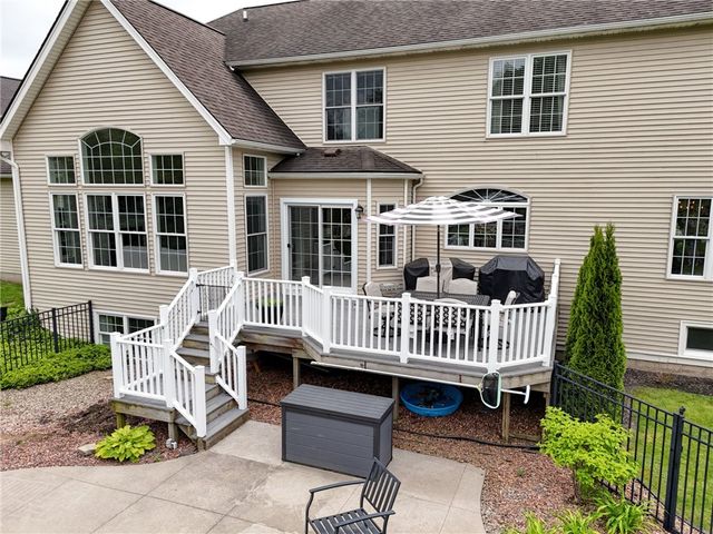 32 Watersong Trail, Penfield, NY 14580