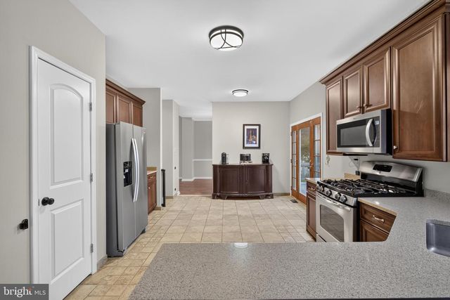 122 WINSTON WAY, Oxford, PA 19363