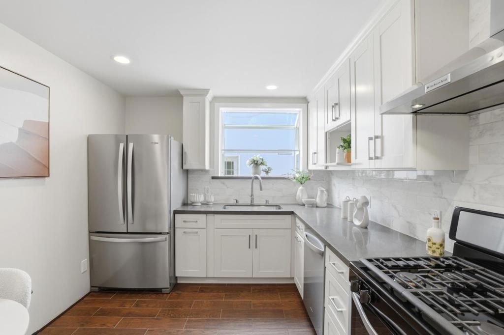 Image 11 of property listing at 605 Skyline Drive, Daly City, CA 94015