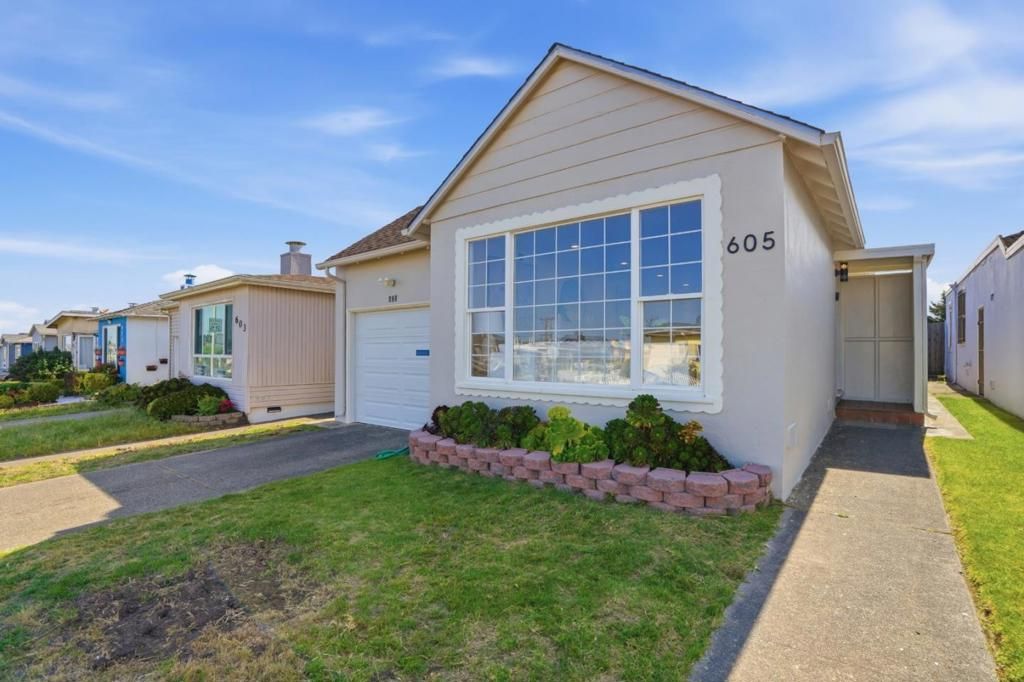 Image 2 of property listing at 605 Skyline Drive, Daly City, CA 94015