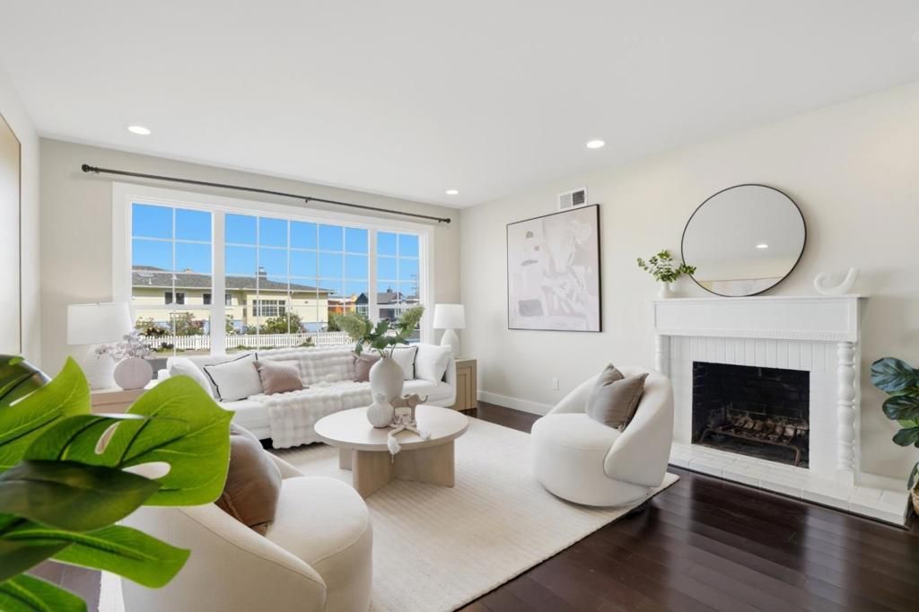 Image 5 of property listing at 605 Skyline Drive, Daly City, CA 94015