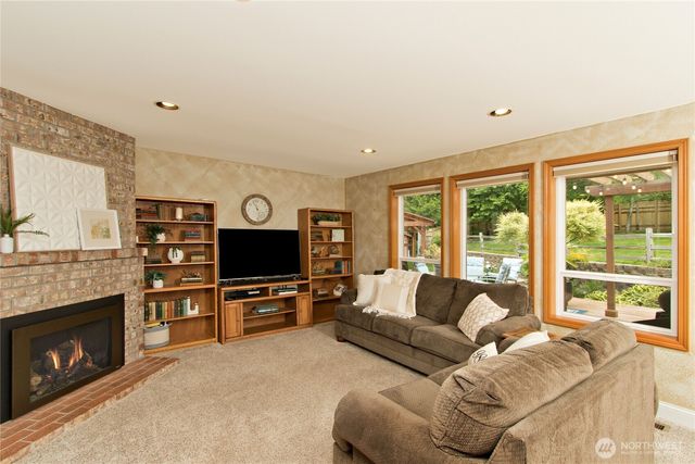22424 243rd Place SE, Maple Valley, WA 98038