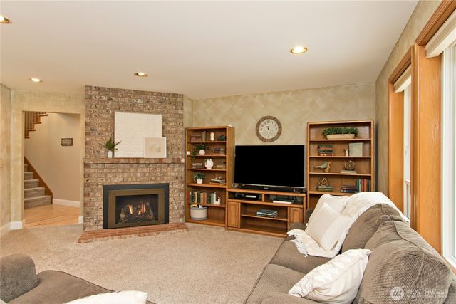 22424 243rd Place SE, Maple Valley, WA 98038