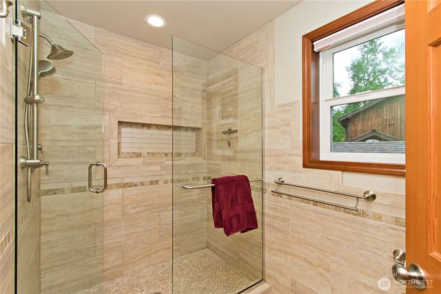 22424 243rd Place SE, Maple Valley, WA 98038