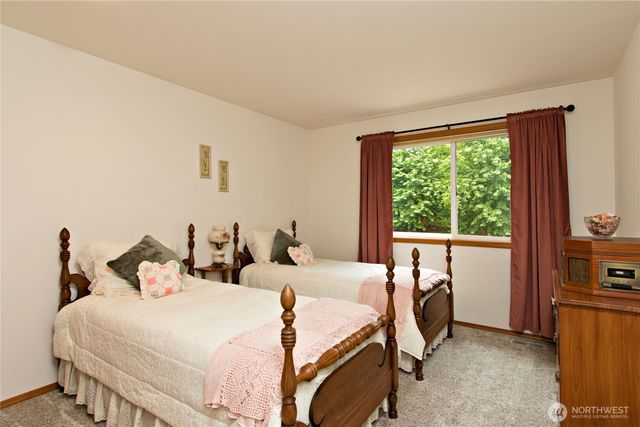22424 243rd Place SE, Maple Valley, WA 98038