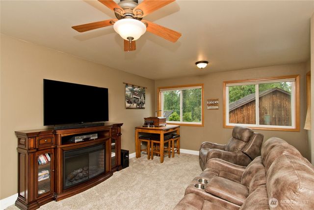 22424 243rd Place SE, Maple Valley, WA 98038