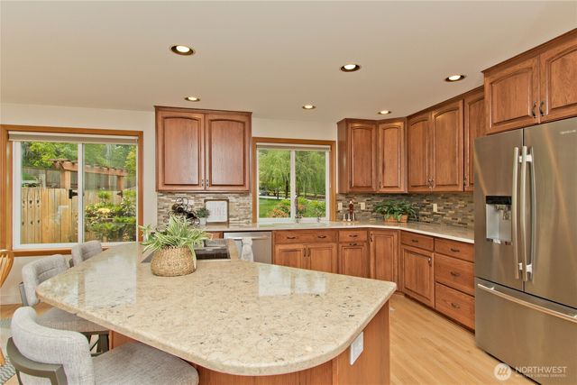 22424 243rd Place SE, Maple Valley, WA 98038