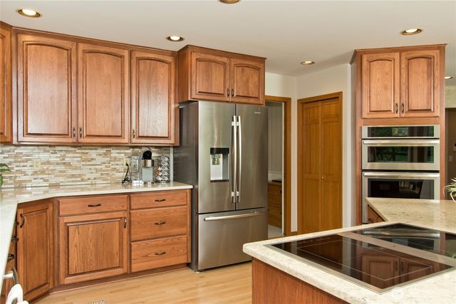 22424 243rd Place SE, Maple Valley, WA 98038