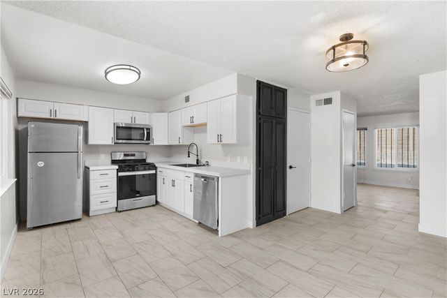 3537 Mercury Street F, North Las Vegas, NV 89030