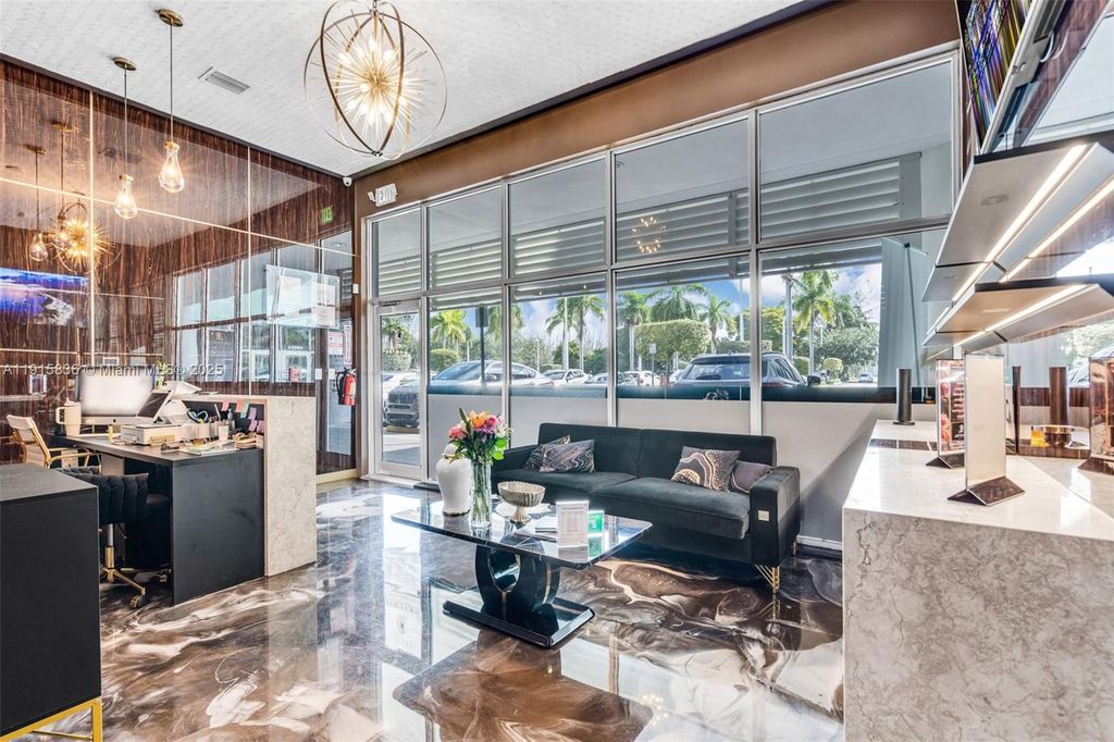 Confidential 8th St, Miami, FL 33184