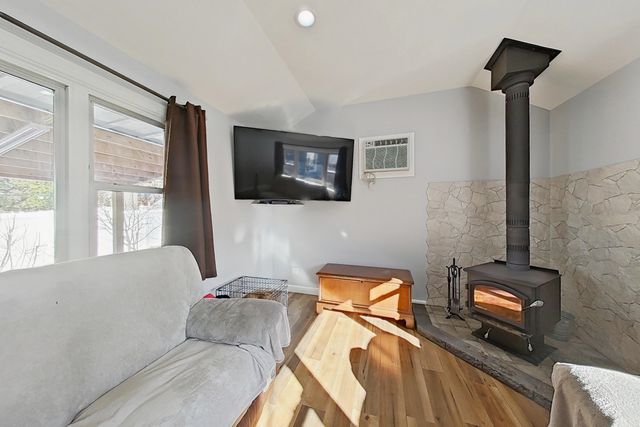 127 IOZIA TERRACE, Elmwood Park, NJ 07407