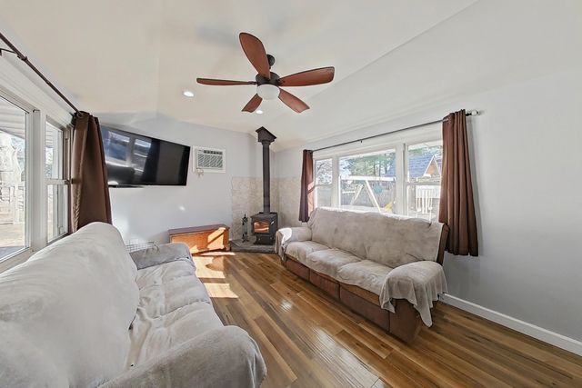 127 IOZIA TERRACE, Elmwood Park, NJ 07407