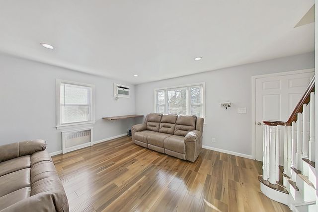 127 IOZIA TERRACE, Elmwood Park, NJ 07407