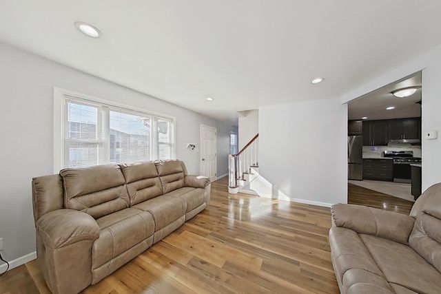 127 IOZIA TERRACE, Elmwood Park, NJ 07407