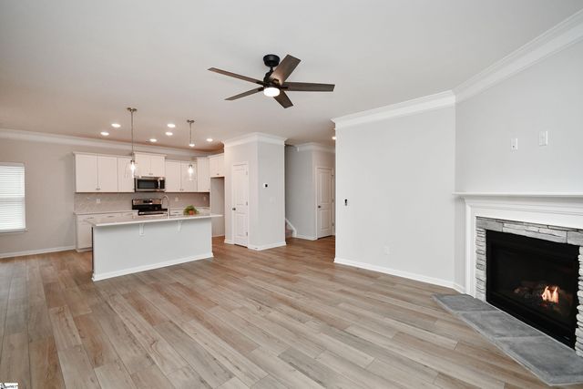 617 Columbus Circle, Simpsonville, SC 29680