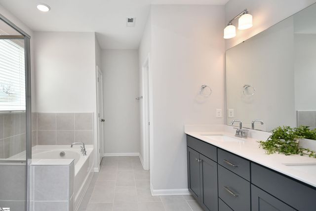 617 Columbus Circle, Simpsonville, SC 29680