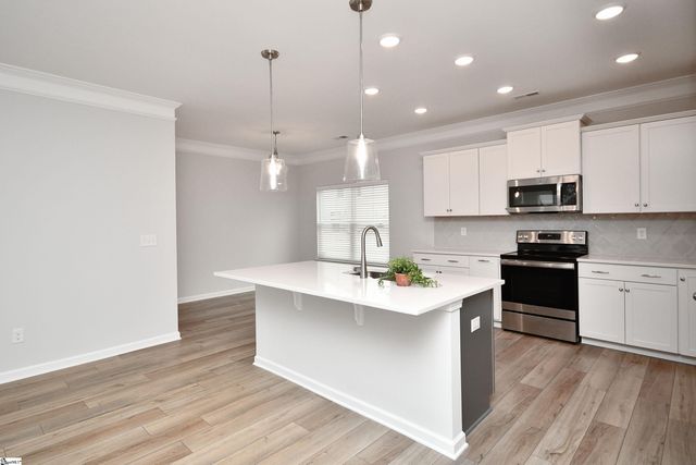 617 Columbus Circle, Simpsonville, SC 29680