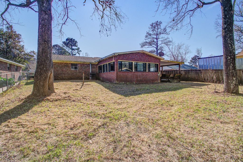 Image 36 of property listing at 114 Froman Drive, Summerville, SC 29483