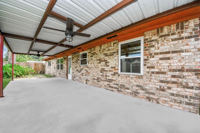 1110 E Brown Lane, Deer Park, TX 77536