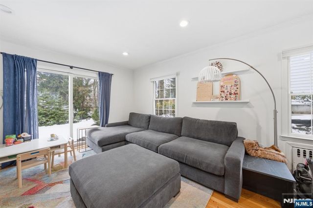 98 Windsor Road, Tenafly, NJ 07670