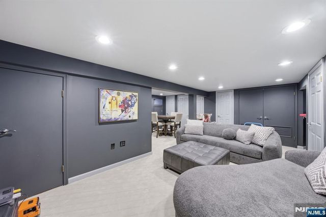 98 Windsor Road, Tenafly, NJ 07670