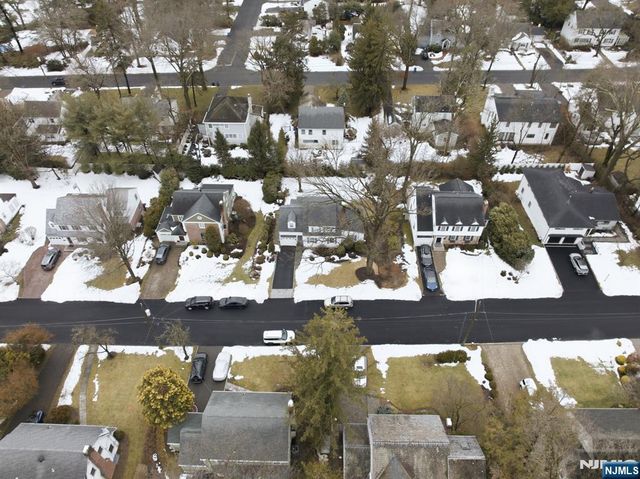 98 Windsor Road, Tenafly, NJ 07670