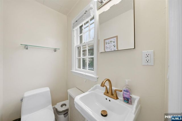 98 Windsor Road, Tenafly, NJ 07670