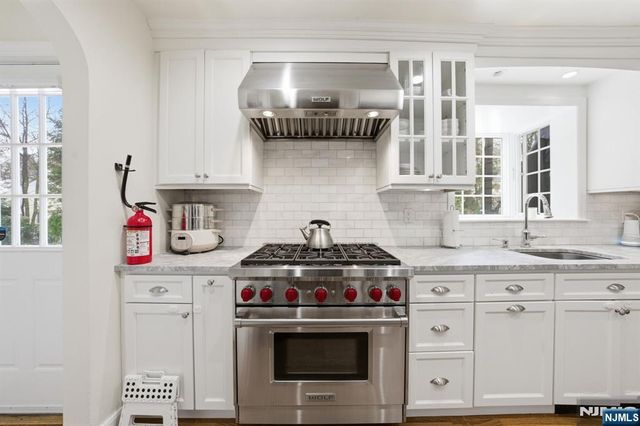 98 Windsor Road, Tenafly, NJ 07670