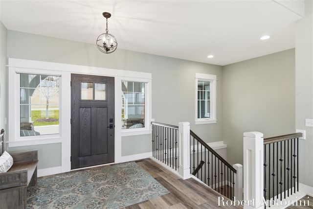 162 Lakeview Drive, Wayland, MI 49348