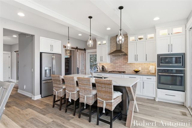 162 Lakeview Drive, Wayland, MI 49348