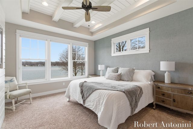 162 Lakeview Drive, Wayland, MI 49348