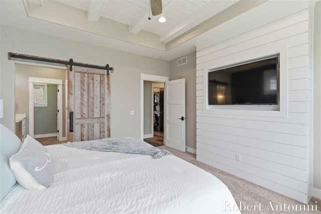 162 Lakeview Drive, Wayland, MI 49348