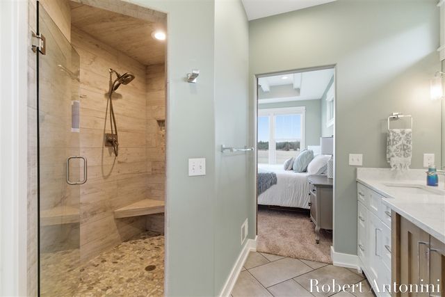 162 Lakeview Drive, Wayland, MI 49348