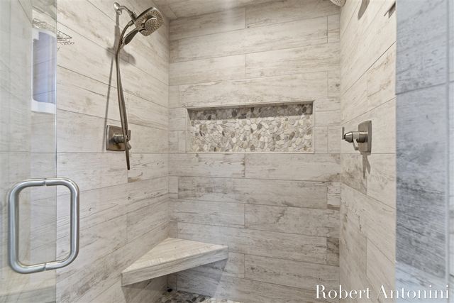 162 Lakeview Drive, Wayland, MI 49348